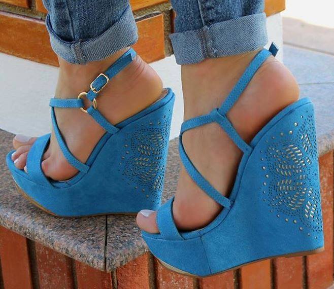 Mavi modern dolgu topuk ayakkabı modelleri