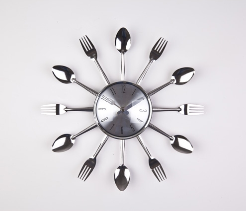 Metal kaşık çatallı mutfak saat modelleri