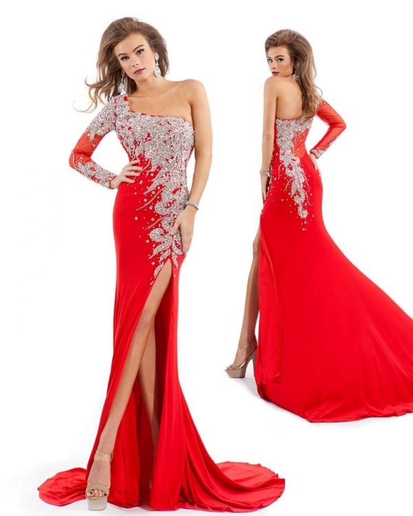 kırmızı tek omuzlu yan yırtmaçlı işlemeli abiye elbise modeli