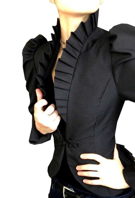 Fırfırlı  siyah ceket modeli
