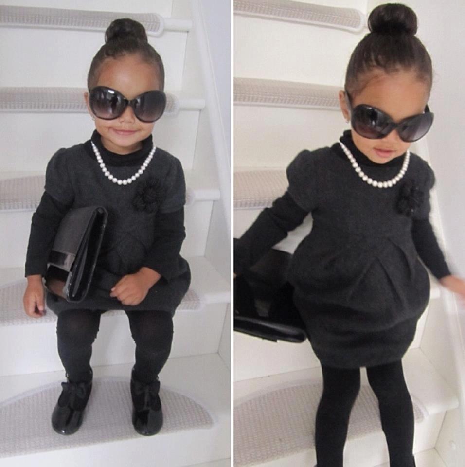 Siyah kız çocuk elbise modeli