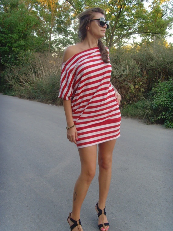 kırmızı beyaz çizgili hamile elbisesi modelleri