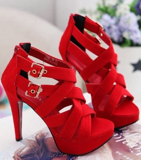 kırmızı bantlı ayakkabı modeli