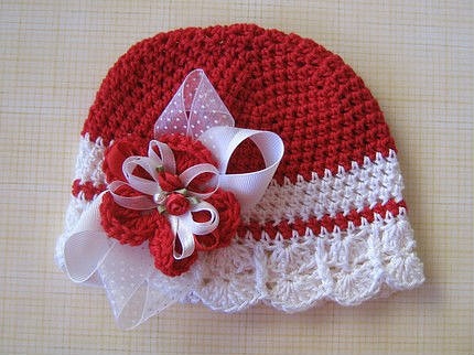 kırmızı beyaz örgü şapka modeli