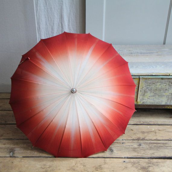 kırmızı beyaz şemsiye modeli