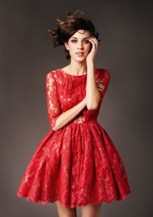 kırmızı dantelli gece elbise modeli