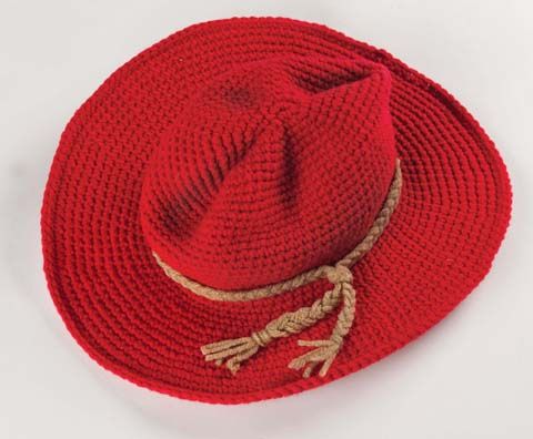 kırmızı örgü şapka modeli