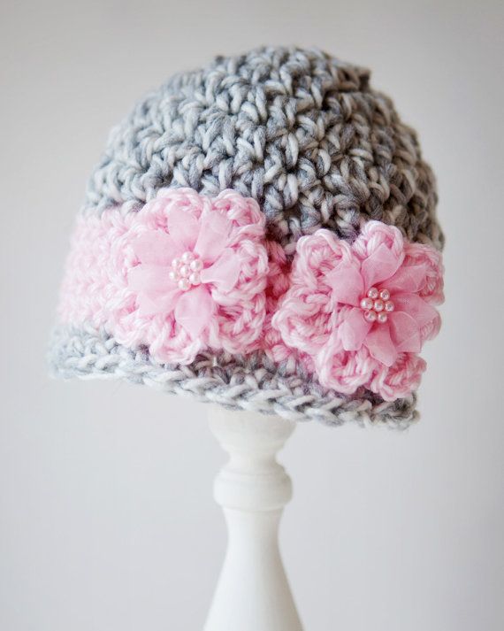 pembe çiçekli gri şapka modeli