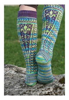 renkli desenli örgü çorap modeli