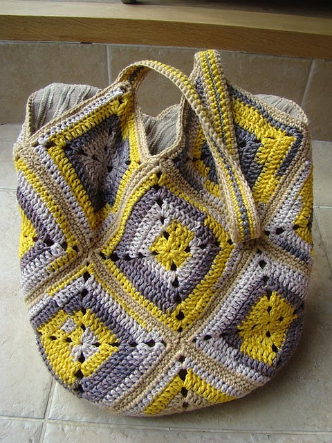 sarı gri motifli örgü çanta modeli