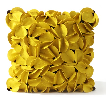 sarı yapraklı yastık modeli