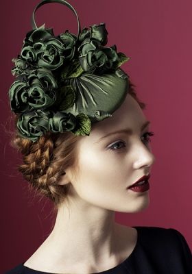 yeşil çiçekli şapka modeli