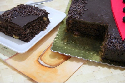 Çikolata Ganajlı Vanilya Aromalı Kek Tarifi