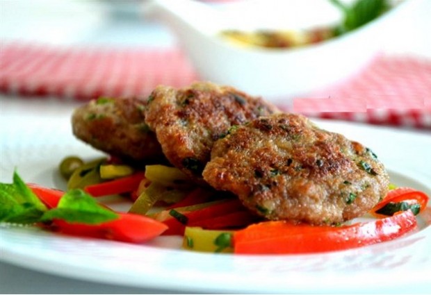 Biber Yatağında Köfte Tarifi