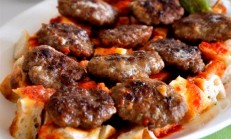 Köfteli İskender Kebap Tarifi