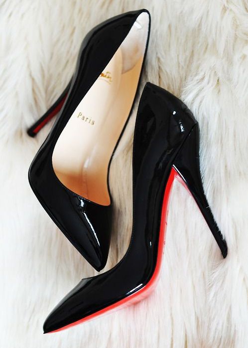 siyah rugan kırmızı tabanlı stiletto ayakkabı