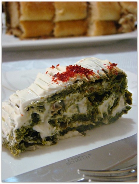 Yoğurtlu Ispanak Salatası Tarifi