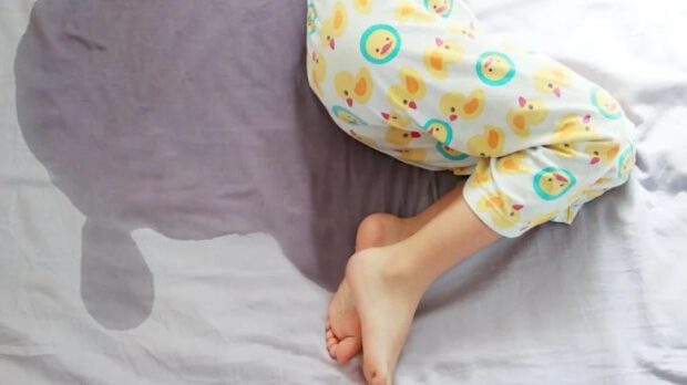 7 ve 12 Yaşındaki Çocuklarım Neden Altlarını Islatıyor Kaçırıyor