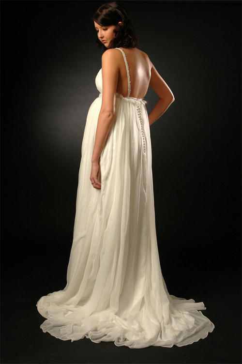 Beyaz kuyruklu abiye elbise modeli