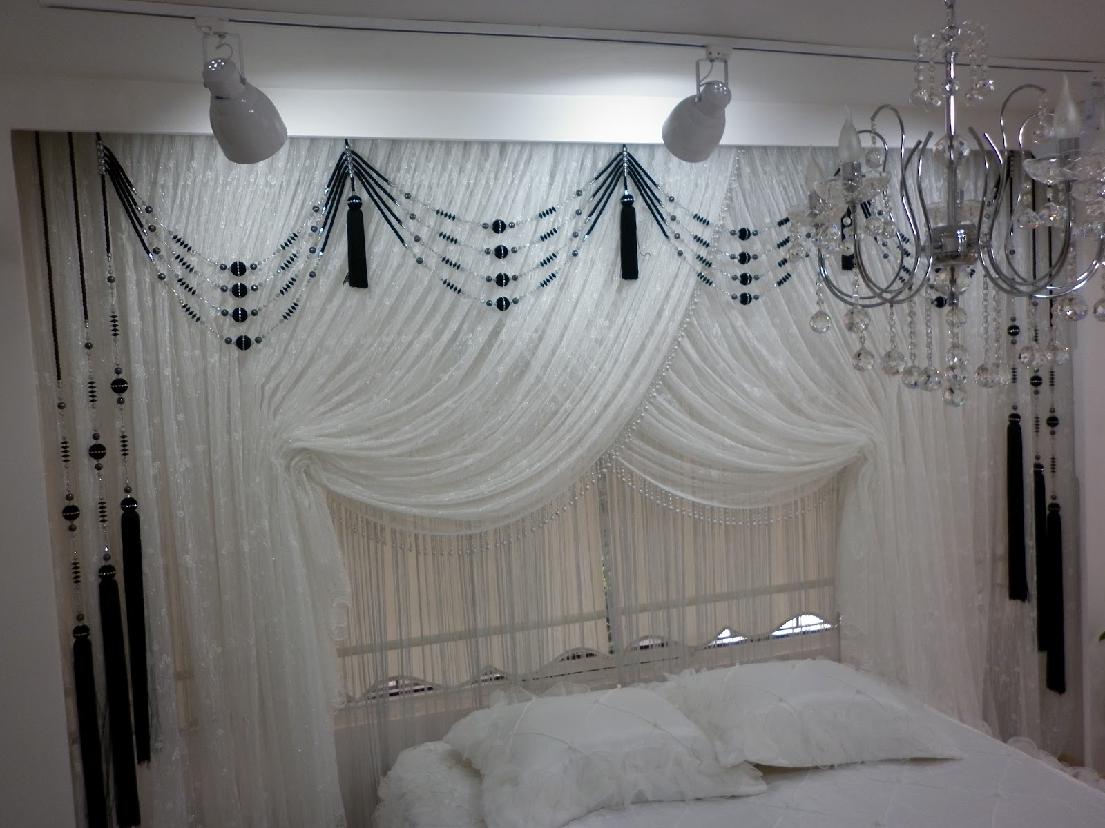 Boncuklu yatak odası perde modeli