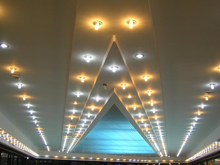 Dekoratif bol spot ışıklı asma tavan modelleri