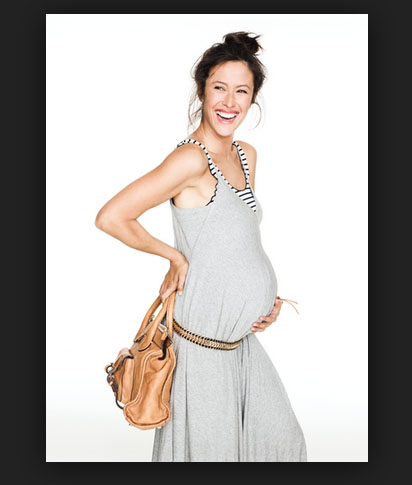 Gri tulum hamile kıyafet modeli