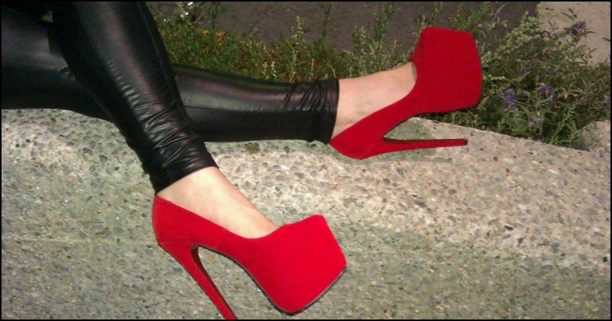 Kırmızı şık platform ayakkabı modelleri