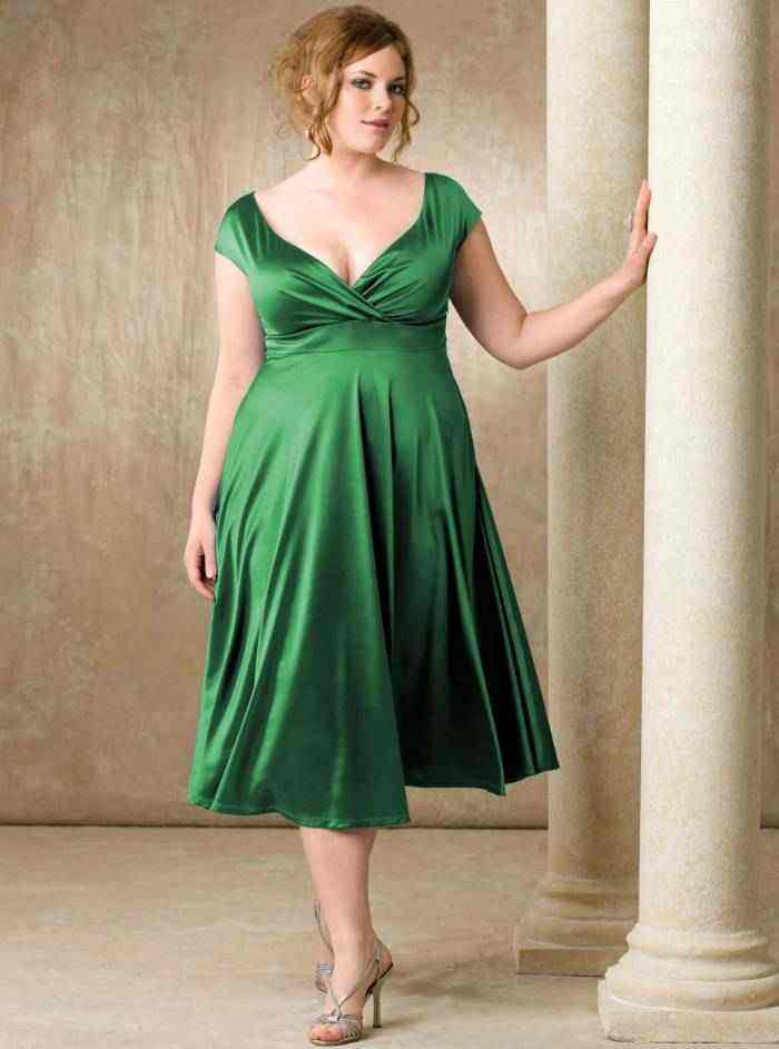 Yeşil parlak beden elbise modeli