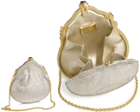 Zarif gümüş renk abiye çanta modeli