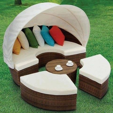 güneşlikli bahçe mobilyaları
