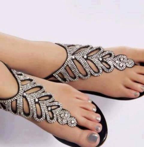 siyah şık sandalet modeli