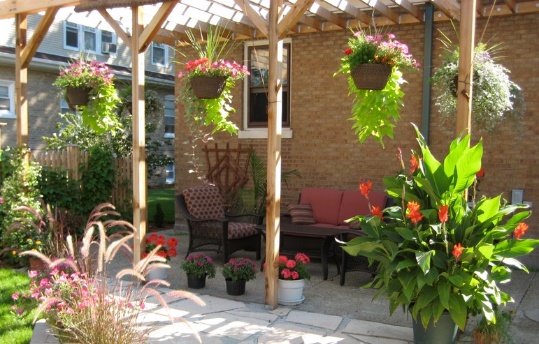 teras bahçe saksı modeli